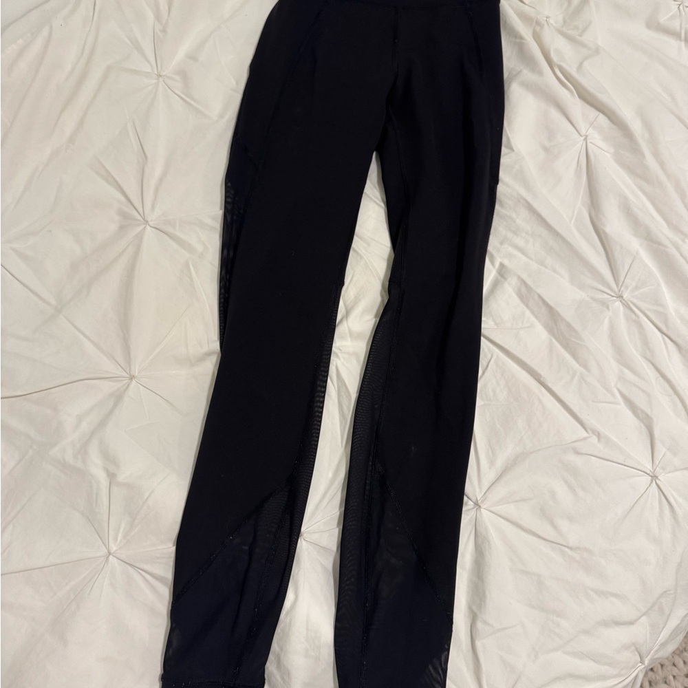 Black lululemon leggings